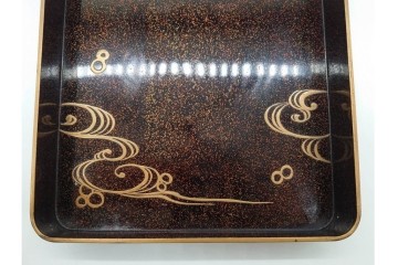 明治から大正期　木製　瓢箪文・菖蒲文　梨地蒔絵と螺鈿細工が目を引く硯箱(硯・水滴付き)　外箱付き　(R-090235)