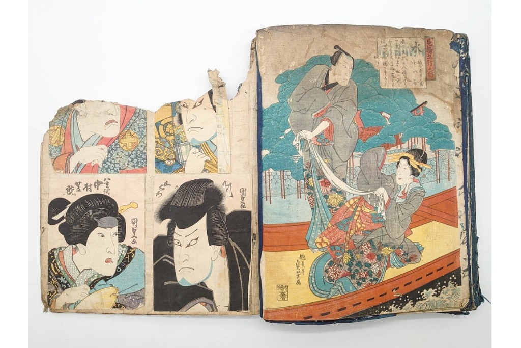 真作　浮世絵　歌川国芳・国貞・貞秀など　大蛇・妖狐・小李廣花栄・浪裡白跳張順・鬼若丸の鯉退治　3枚続を含む木版画帳　(R-090237)