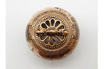 錦光山造　薩摩錦手　人物図　見事な金襴手が施された香炉　外箱付き　(R-090242)