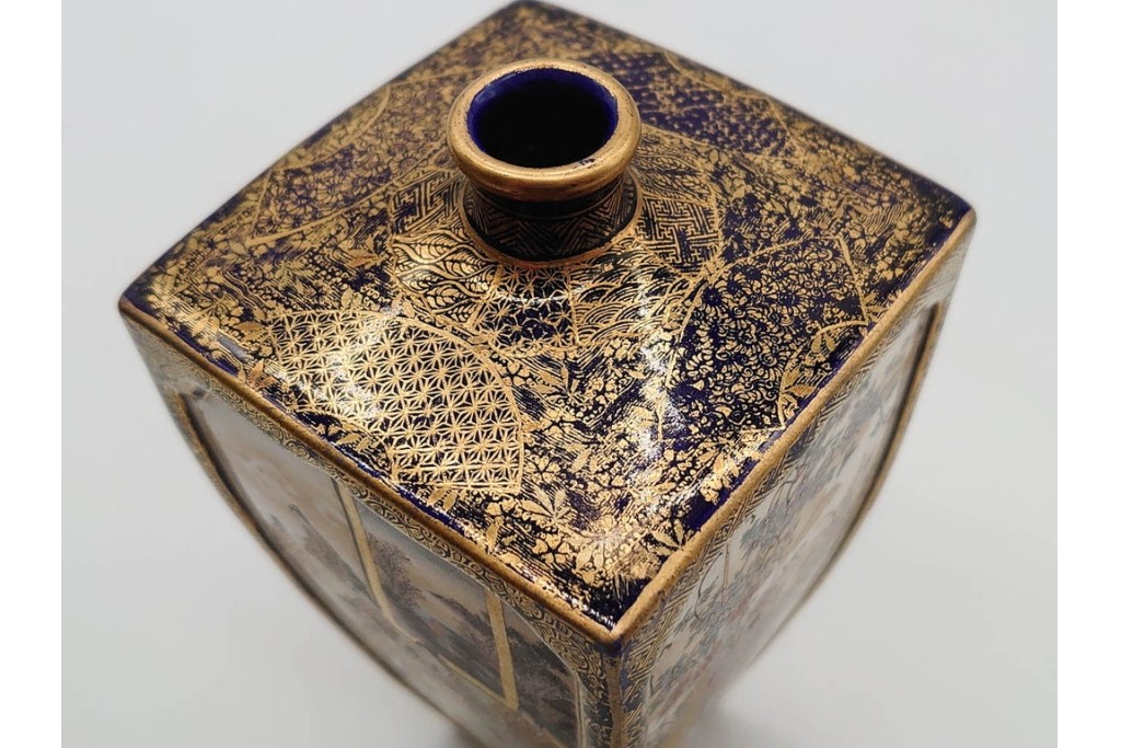 錦光山造　薩摩錦手　高さ約15cm　金襴手で描かれた人物花鳥図の花生　外箱付き　(R-090243)