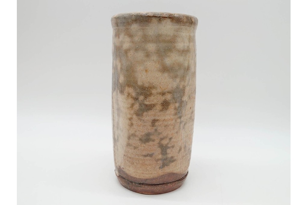 十二代 田原陶兵衛　萩焼　高さ約22cm　落ち着いた佇まいの花入　共箱付き　(R-090250)