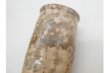 十二代 田原陶兵衛　萩焼　高さ約22cm　落ち着いた佇まいの花入　共箱付き　(R-090250)
