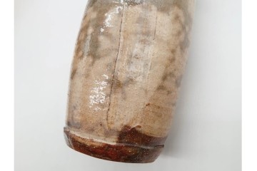 十二代 田原陶兵衛　萩焼　高さ約22cm　落ち着いた佇まいの花入　共箱付き　(R-090250)