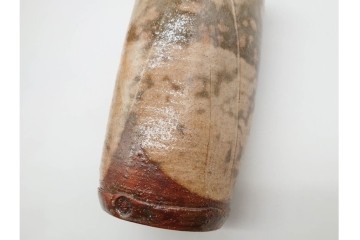 十二代 田原陶兵衛　萩焼　高さ約22cm　落ち着いた佇まいの花入　共箱付き　(R-090250)