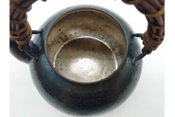 玉川堂　銀摘　草づる　鎚起銅器の湯沸　共箱付き　(R-090256)