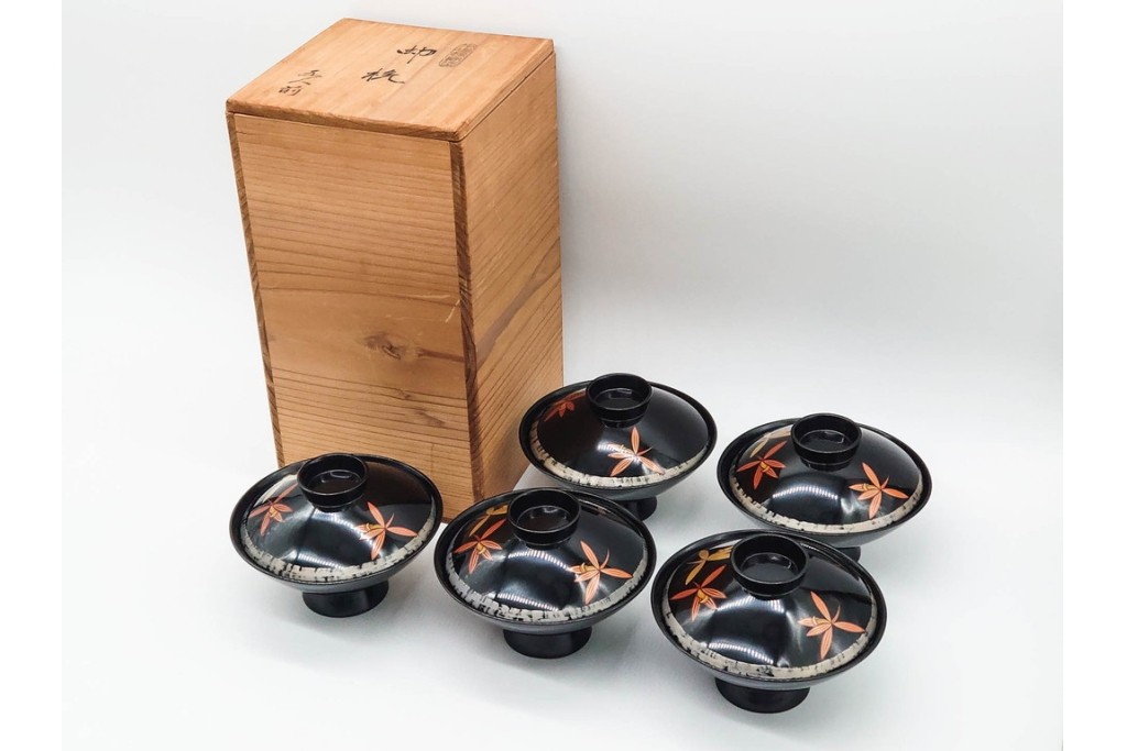 輪島塗　蒔絵　上品な蘭文のお椀5点セット　外箱付き　(R-090258)