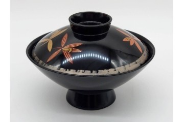 輪島塗　蒔絵　上品な蘭文のお椀5点セット　外箱付き　(R-090258)