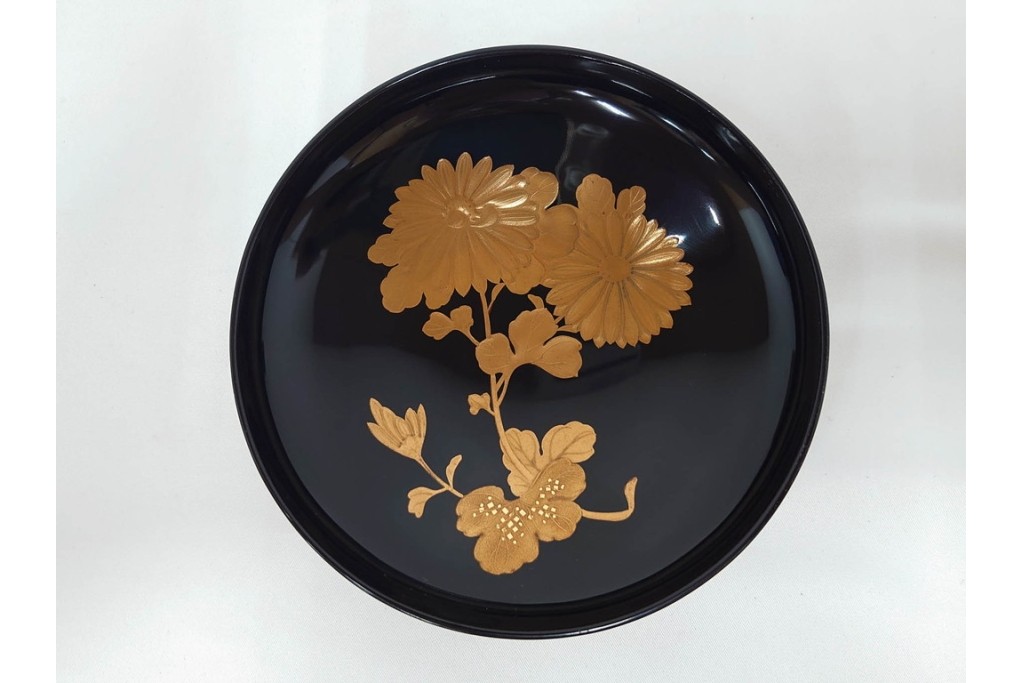 大正期　木製　漆器　艶やかな黒漆塗に菊蝶蒔絵を施した吸物椀10点セット　外箱付き　(R-090259)