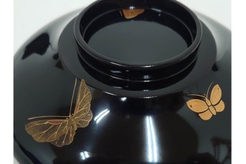 大正期　木製　漆器　艶やかな黒漆塗に菊蝶蒔絵を施した吸物椀10点セット　外箱付き　(R-090260)