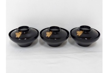 大正期　木製　漆器　艶やかな黒漆塗に菊蝶蒔絵を施した吸物椀10点セット　外箱付き　(R-090260)