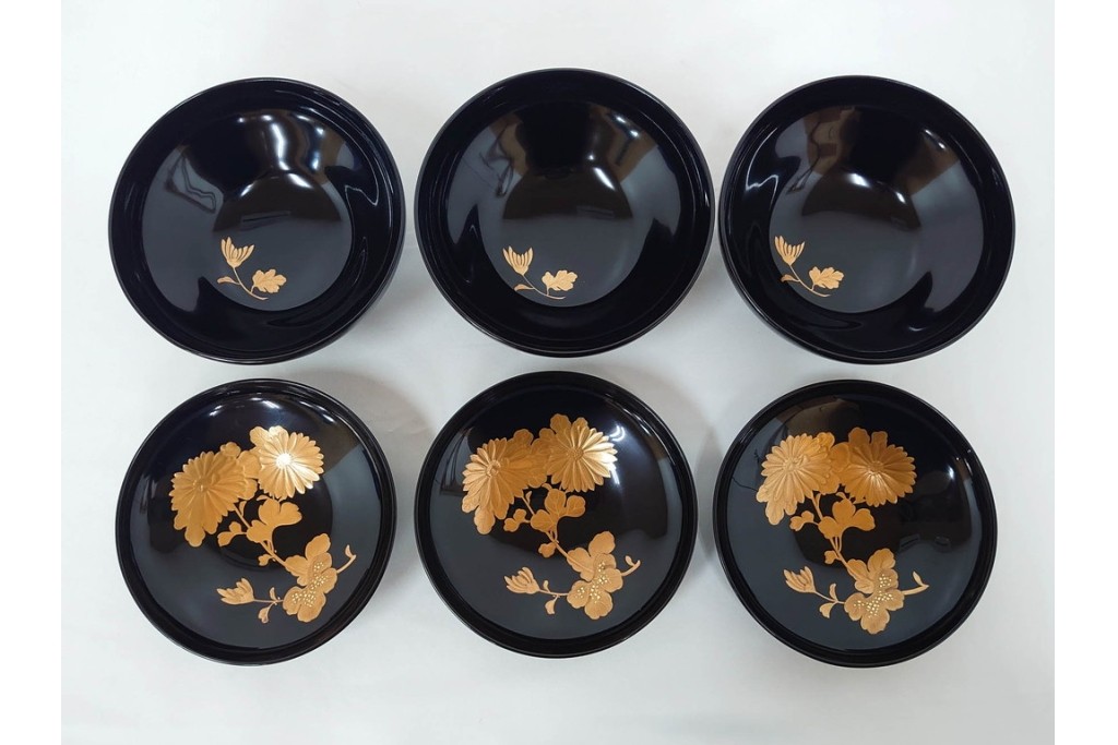 大正期　木製　漆器　艶やかな黒漆塗に菊蝶蒔絵を施した吸物椀10点セット　外箱付き　(R-090260)