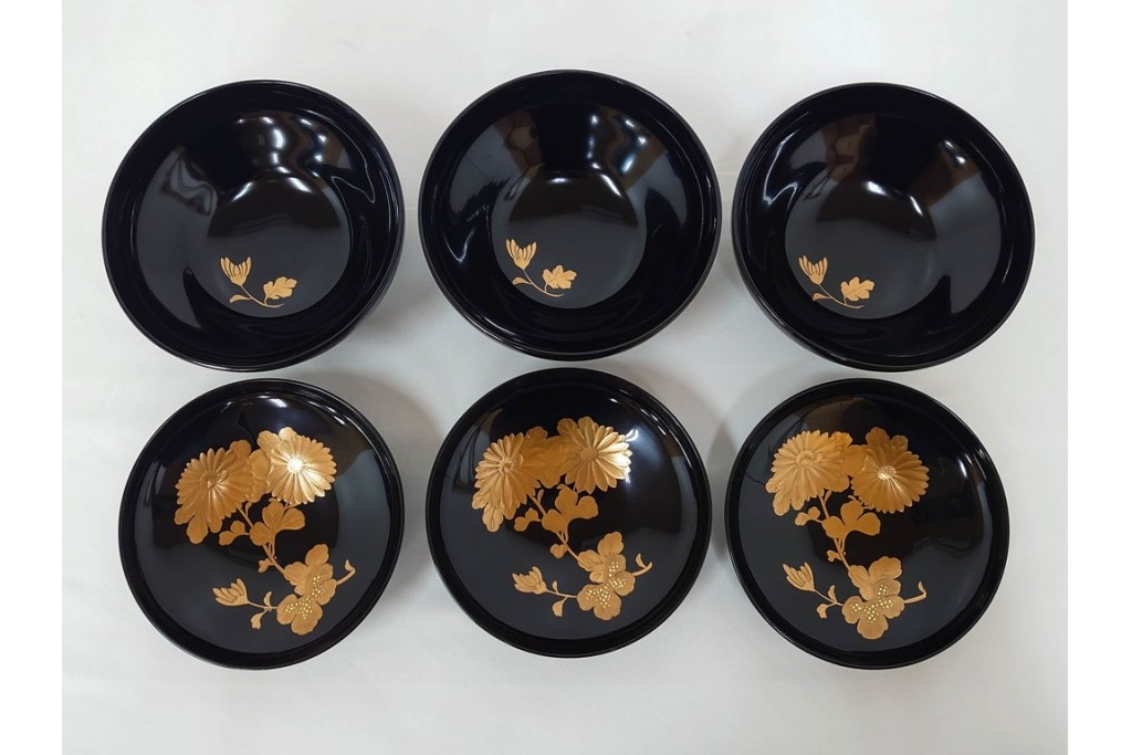 大正期　木製　漆器　艶やかな黒漆塗に菊蝶蒔絵を施した吸物椀10点セット　外箱付き　(R-090260)
