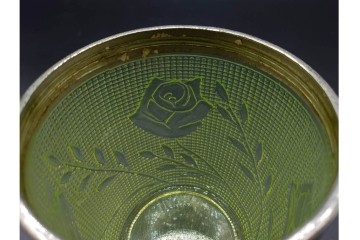 昭和初期　当時物　ウランガラス　薔薇文が印象的なアイスペール　トング付き　(R-090270)