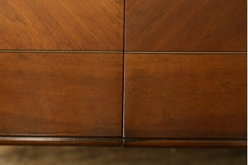 中古　メデア(Medea)　優美な曲線脚が魅力のダイニングテーブル　定価約100万円　(R-090272)