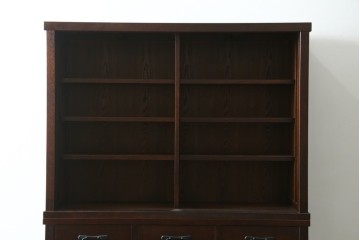 中古　美品　整然と並ぶ格子戸が魅力の水屋箪笥　(R-090273)