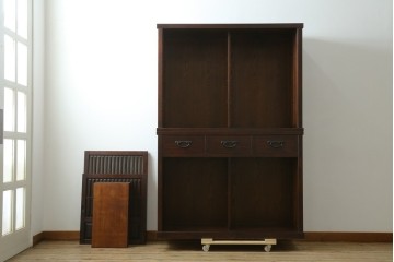 中古　美品　整然と並ぶ格子戸が魅力の水屋箪笥　(R-090273)