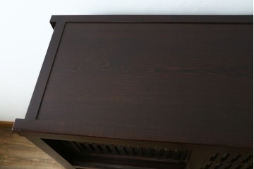 中古　美品　栗材　上質な和の空間を演出する水屋箪笥　(R-090281)