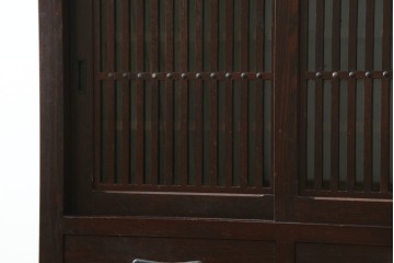 中古　美品　栗材　上質な和の空間を演出する水屋箪笥　(R-090281)
