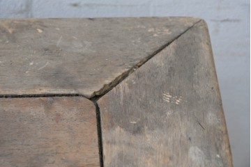 中国ヴィンテージ　中国伝統の明朝様式　アンティーク風　洗練されたデザインの引き出し付きダイニングテーブル　(R-090289)