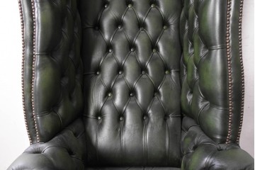 中古　美品　チェスターフィールド　本革　ドーム状のハイバックが個性的なポーターズチェア　(R-090291)
