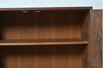 和製ヴィンテージ　チーク材　木の温もりを感じる北欧デザインのキャビネット　(R-090297)