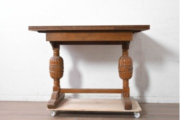 イギリスヴィンテージ　1950年から1960年頃　オーク材　バルボスレッグが印象的なシンプルデザインのドローリーフテーブル　(R-090301)