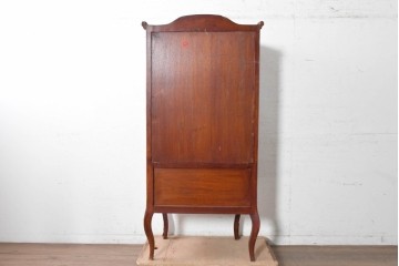 中古　イギリス輸入家具　ローズウッドパーケットリーと真鍮飾りが華やかなガラスキャビネット　(R-090303)
