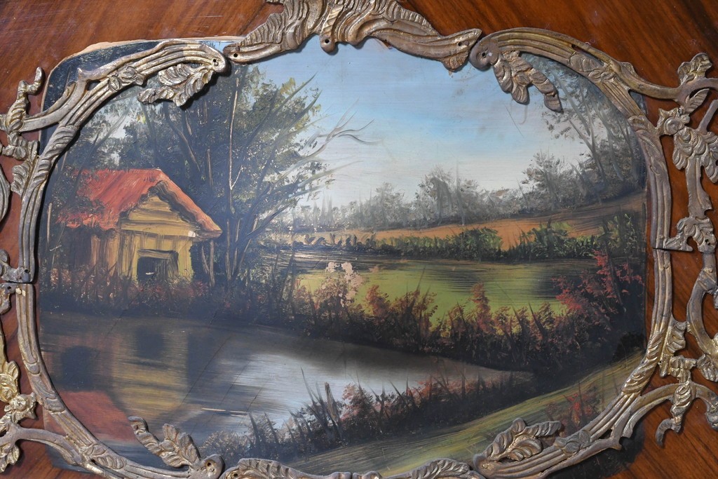 中古　イギリス輸入家具　ローズウッドパーケットリーと真鍮飾りが華やかなガラスキャビネット　(R-090304)