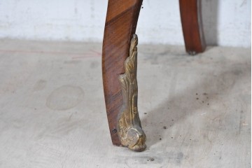 中古　イギリス輸入家具　ローズウッドパーケットリーと真鍮飾りが華やかなガラスキャビネット　(R-090304)