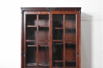 中古　美品　岩谷堂箪笥　力強い木目と飾り金具が目を引くキャビネット　(R-090310)