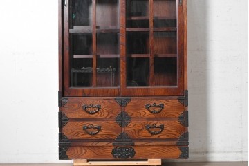 中古　美品　岩谷堂箪笥　力強い木目と飾り金具が目を引くキャビネット　(R-090310)