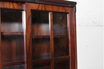 中古　美品　岩谷堂箪笥　力強い木目と飾り金具が目を引くキャビネット　(R-090310)
