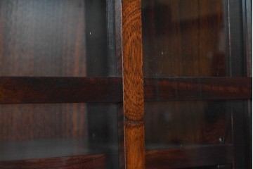中古　美品　岩谷堂箪笥　力強い木目と飾り金具が目を引くキャビネット　(R-090310)