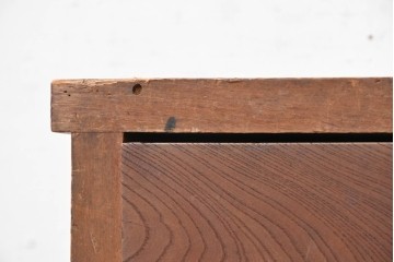 和製アンティーク　新潟産　大きな円形の金具が印象的なローチェスト　(R-090311)