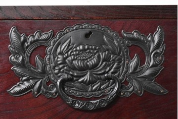中古　美品　欅産業　仙台民藝箪笥(仙台箪笥)　漆塗り　牡丹金具が上質な雰囲気を醸し出す衣装箪笥　定価約50万円　(R-090313)