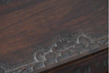 中古　美品　軽井沢彫り　繊細な桜の彫刻が美しいライティングビューロー　(R-090315)