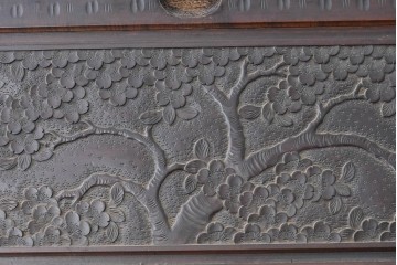 中古　美品　軽井沢彫り　繊細な桜の彫刻が美しいライティングビューロー　(R-090315)