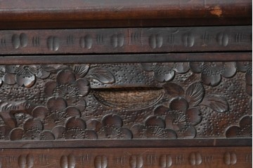 中古　美品　軽井沢彫り　繊細な桜の彫刻が美しいライティングビューロー　(R-090315)