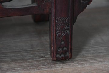 中国ヴィンテージ　中国伝統の清朝デザイン　アンティーク調　繊細な透かし彫りが優美なローボード　(R-090319)