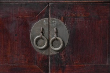 中国ヴィンテージ　中国伝統の清朝デザイン　アンティーク調　繊細な透かし彫りが優美なローボード　(R-090320)