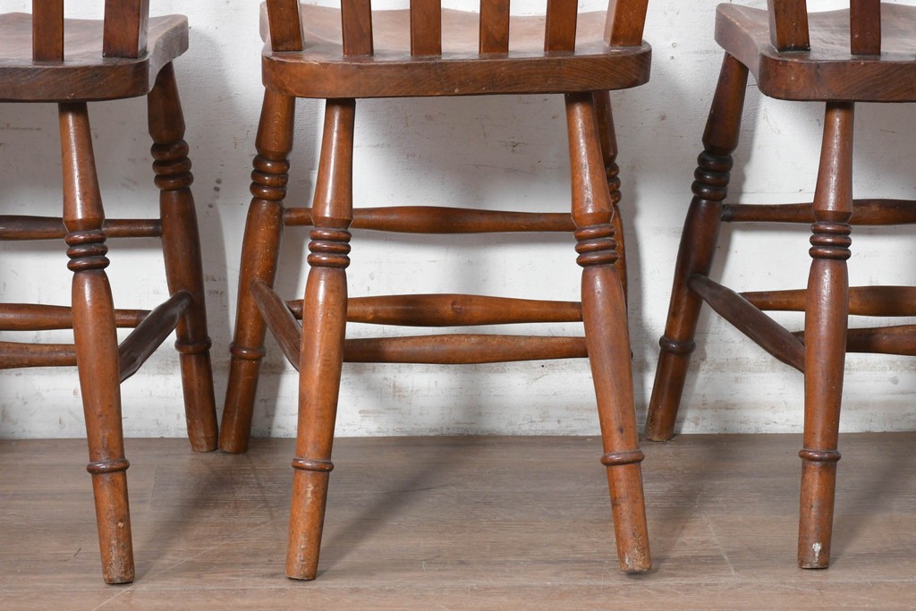 イギリスアンティーク　1910年頃　ウィンザーチェア　カントリースタイルの素朴なダイニングチェア4脚セット　(R-090322)
