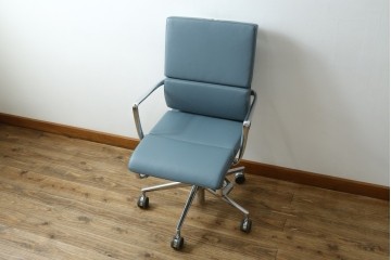 中古　超美品!!　使用感ほぼなし　Cassina ixc.(カッシーナ・イクスシー)　Alias(アリアス)　Alberto Meda(アルベルト・メダ)デザイン　本革(レザー)　快適な座り心地を両立したキャスタースウィベルアームチェア　定価約72万円　(R-090323)