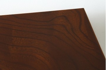 中古　美品　国産民芸家具　欅(ケヤキ)材　水屋箪笥上段　縦格子と飾り金具が上品なキャビネット　(R-090332)