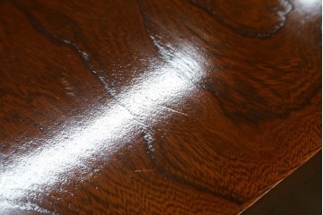 中古　美品　国産民芸家具　欅(ケヤキ)材　水屋箪笥上段　縦格子と飾り金具が上品なキャビネット　(R-090332)