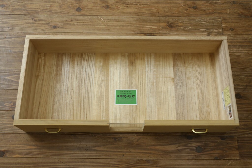 中古　伝統工芸品　加茂桐箪笥　箪笥の松本　モダンデザインの総桐チェスト　(R-090335)