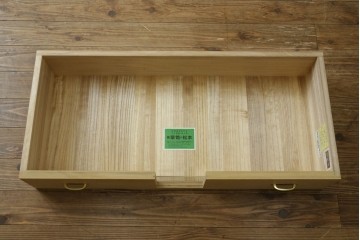 中古　伝統工芸品　加茂桐箪笥　箪笥の松本　モダンデザインの総桐チェスト　(R-090335)