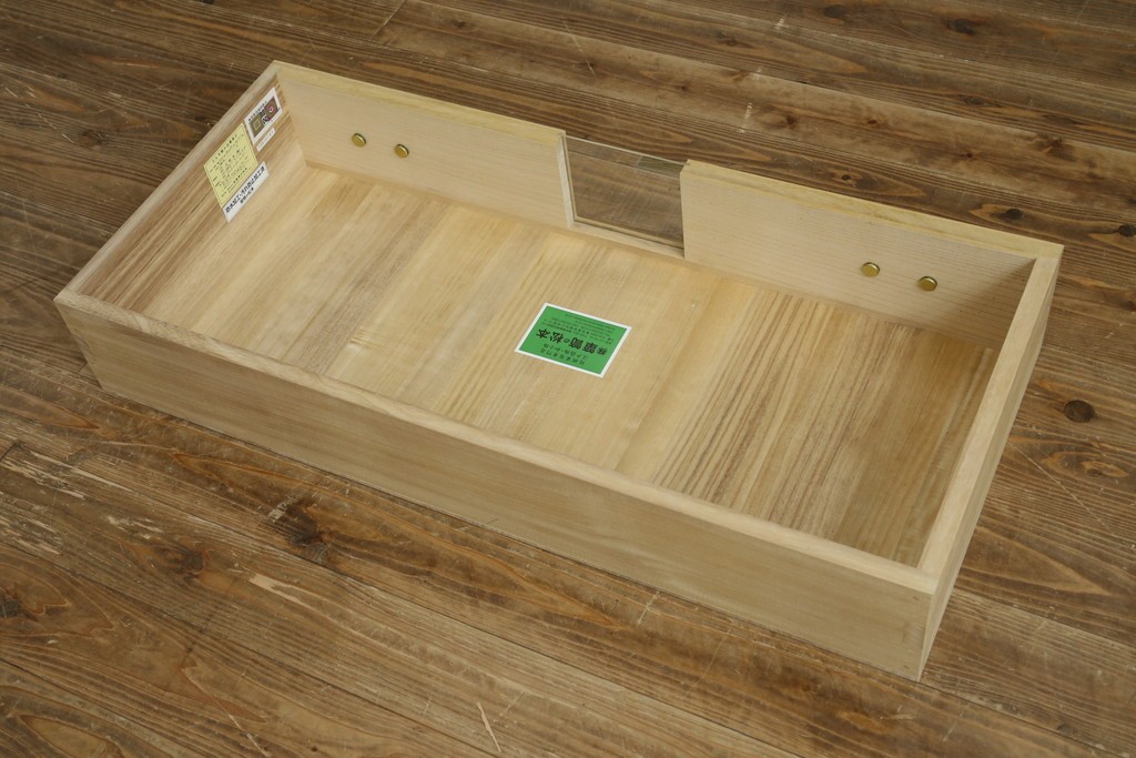 中古　伝統工芸品　加茂桐箪笥　箪笥の松本　モダンデザインの総桐チェスト　(R-090335)
