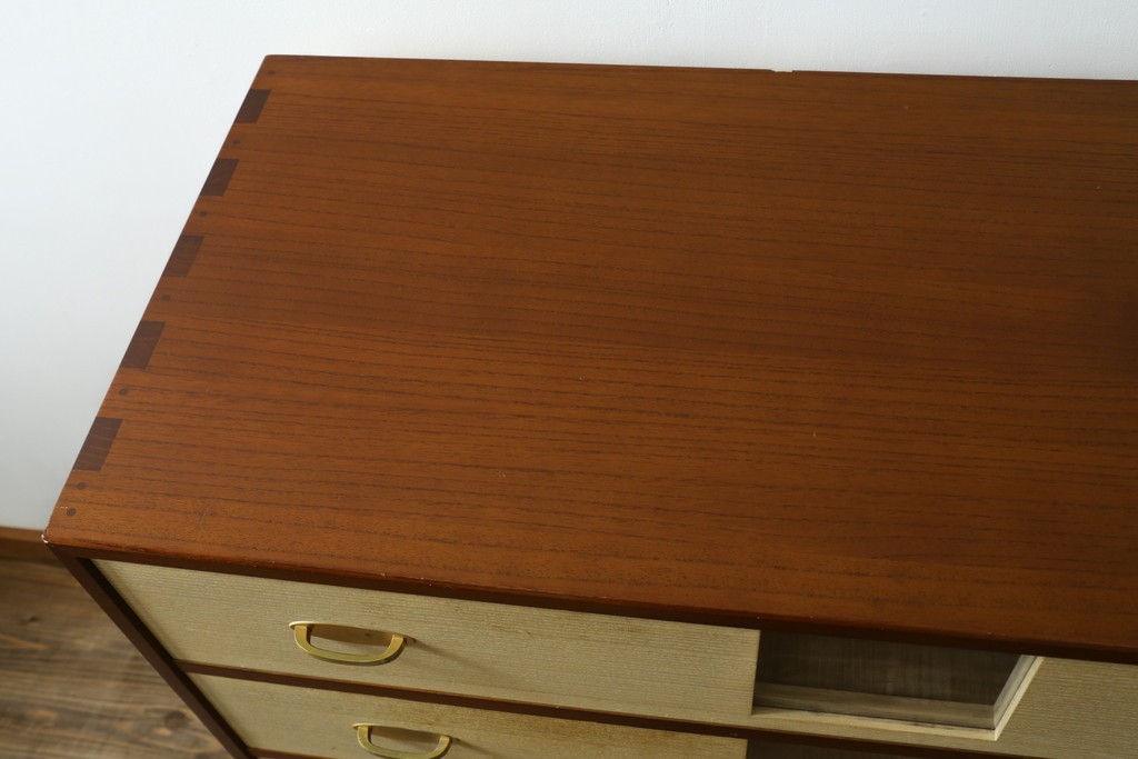 中古　伝統工芸品　加茂桐箪笥　箪笥の松本　モダンデザインの総桐チェスト　(R-090335)