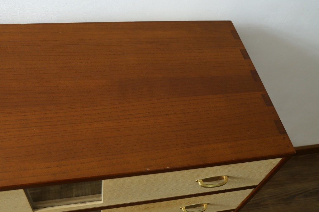 中古　伝統工芸品　加茂桐箪笥　箪笥の松本　モダンデザインの総桐チェスト　(R-090335)