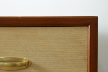 中古　伝統工芸品　加茂桐箪笥　箪笥の松本　モダンデザインの総桐チェスト　(R-090335)
